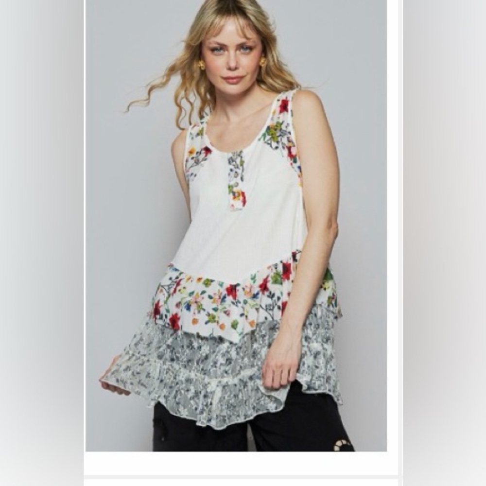 Pol Floral Sleeveless Women's Top